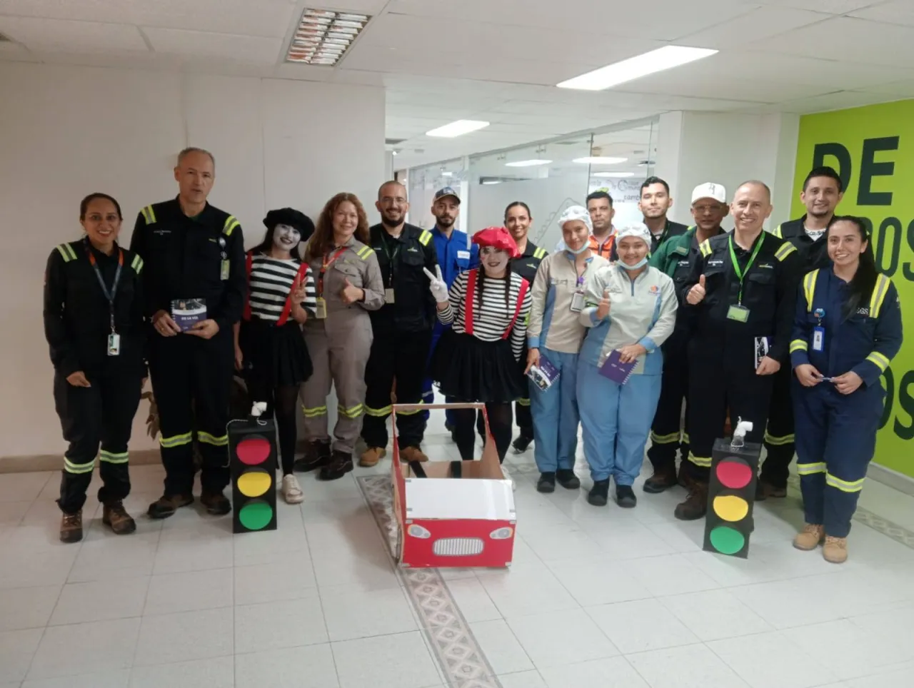 Asistentes en una sesión de formación en seguridad y salud en el trabajo